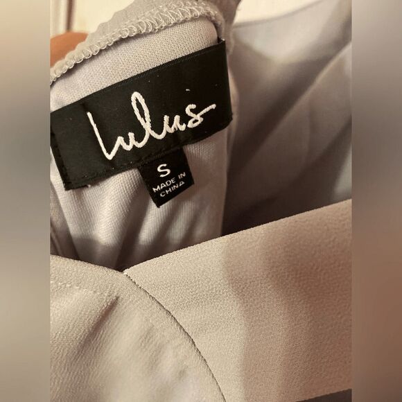 Lulu’s  Air of Romance Grey Maxi Dress size Small Sleeveless Halter - Picture 5 of 9